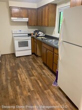 901 SE Ford St in McMinnville, OR - Building Photo - Building Photo