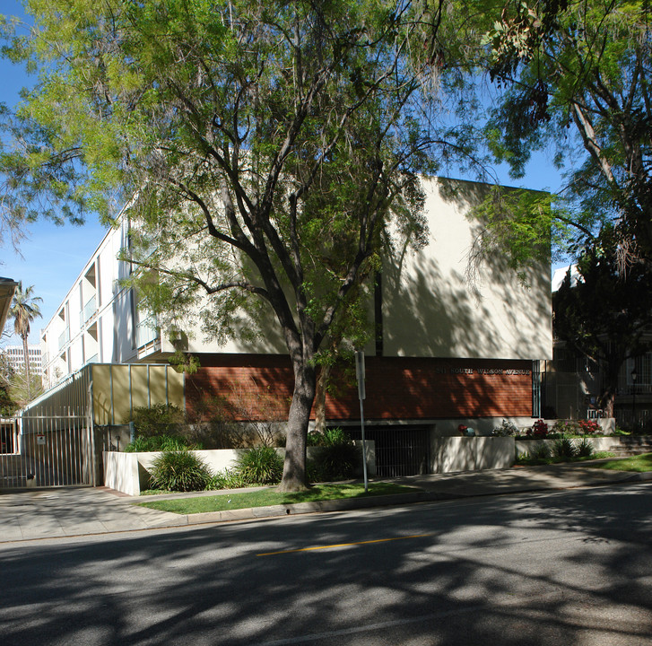 241 Wilson Ave in Pasadena, CA - Building Photo