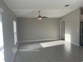 1589 Blue Rose Dr in Ruskin, FL - Building Photo - Building Photo