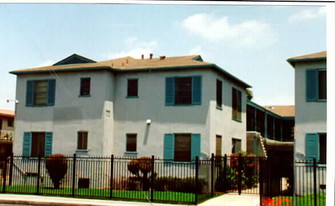 11142-11144 S Inglewood Ave Apartamentos