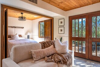 43620 Washburn Dr in Three Rivers, CA - Building Photo - Building Photo