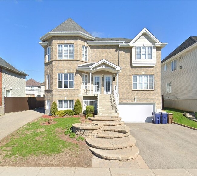 7127 Notre-Dame