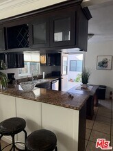 2215 S Sycamore Ave in Los Angeles, CA - Building Photo - Building Photo