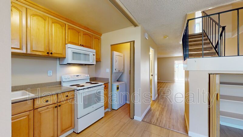 95-326 Kaloapau St in Mililani, HI - Foto de edificio