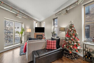 1418 W Cortez St, Unit #4 in Chicago, IL - Building Photo - Building Photo