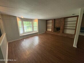 12723 Longview Dr W in Jacksonville, FL - Building Photo - Building Photo