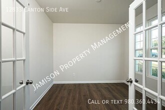 12833 Canton Side Ave in Charlotte, NC - Building Photo - Building Photo