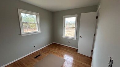 1380 Clover Rd in Hurt, VA - Building Photo - Building Photo