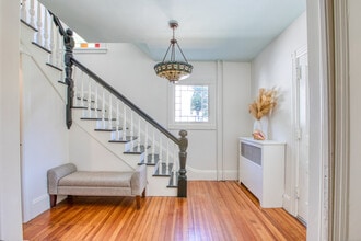 96 Holmes Ave in Darien, CT - Building Photo - Building Photo