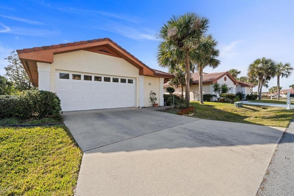 7 San Pedro Ct in Palm Coast, FL - Building Photo