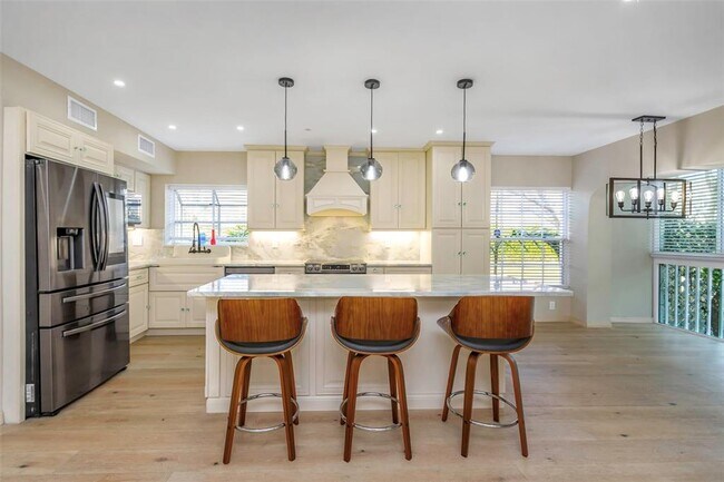 4777 Duhme Rd in St. Petersburg, FL - Building Photo - Building Photo