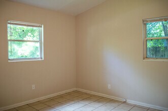 2036 Warwick St in Tallahassee, FL - Building Photo - Building Photo