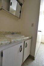 5 General Greene Ave in Natick, MA - Building Photo - Building Photo