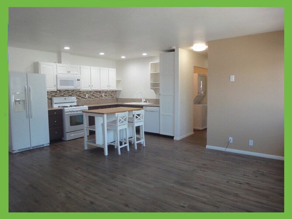 1261 Victor St, Unit 9 Photo