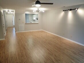 6328 Wrightsville Ave in Wilmington, NC - Building Photo - Building Photo