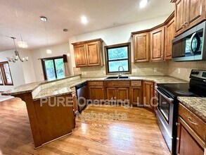 18424 Howard St in Elkhorn, NE - Building Photo - Building Photo