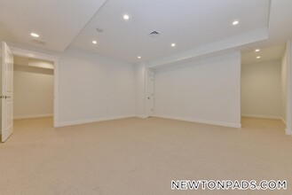 28 Sumner St-Unit -28 in Newton, MA - Building Photo - Building Photo