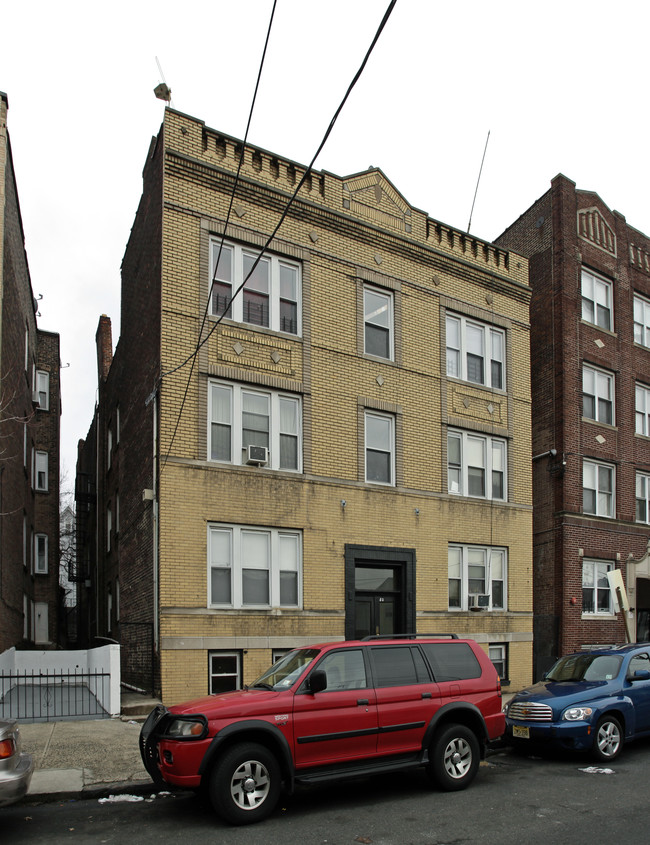 80 Van Wagenen Ave in Jersey City, NJ - Building Photo - Building Photo