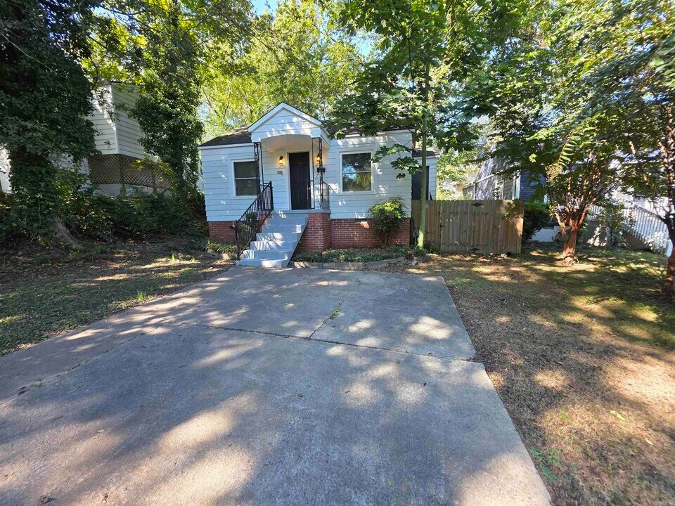 402 S Valentine St in Little Rock, AR - Building Photo
