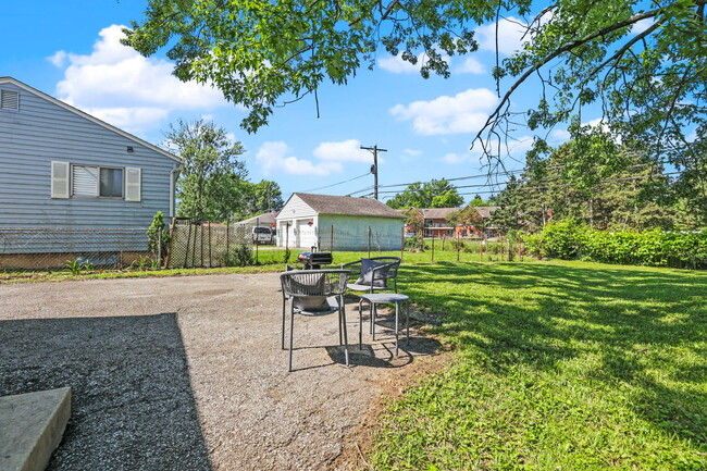 1405 Coburg Rd in Columbus, OH - Building Photo - Building Photo