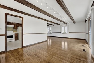 2265 Eastview Dr in Des Plaines, IL - Building Photo - Building Photo