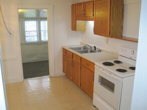 1515 E Madison St, Unit 1515 in Eau Claire, WI - Building Photo - Building Photo