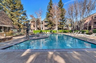 1056 Yarwood Ct in San Jose, CA - Building Photo - Building Photo