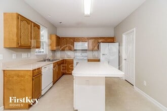 3503 Throughbrook Ct in Greensboro, NC - Building Photo - Building Photo