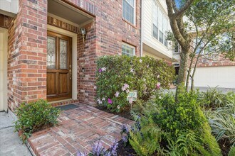 2626 Commonwealth St in Houston, TX - Foto de edificio - Building Photo