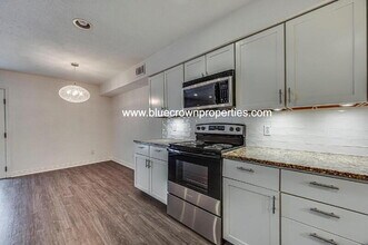 2722 Knight St in Dallas, TX - Building Photo - Building Photo