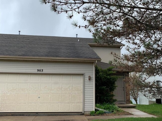 property at 903 Clarmar Dr