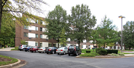 Village Oaks Apartments in Catonsville, MD - Building Photo - Building Photo