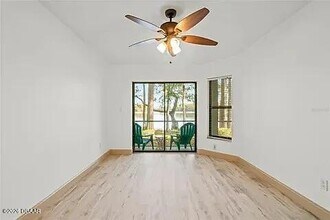 25107 Northlake Dr in Sanford, FL - Foto de edificio - Building Photo