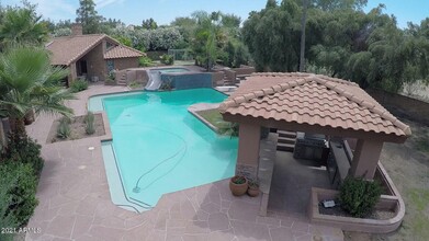 6723 E Lincoln Dr in Paradise Valley, AZ - Building Photo - Building Photo