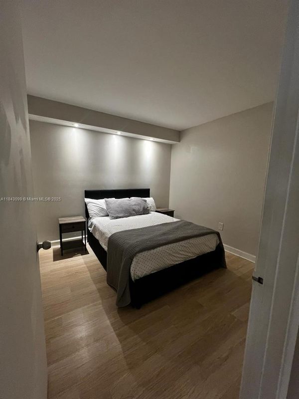 2575 SW 27th Ave in Miami, FL - Building Photo - Building Photo