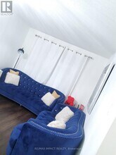 285 Bluevale St N in Waterloo, ON - Building Photo - Building Photo