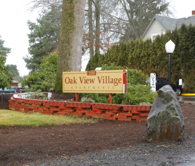 Oak View Village in Beaverton, OR - Building Photo - Building Photo