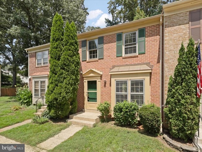 property at 5513 Ridgeton Hill Ct