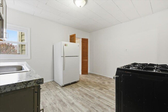 132 Thorne St in Jersey City, NJ - Building Photo - Building Photo