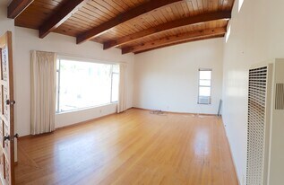 1730 Derby St, Unit A in Berkeley, CA - Building Photo
