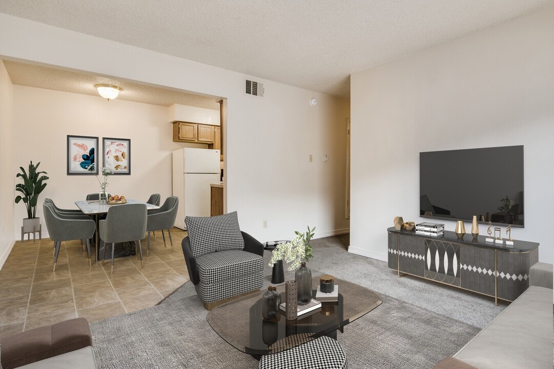 C&W Grandview Apartments in Fayetteville, AR - Building Photo
