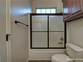 656 W Foothills Dr in Fayetteville, AR - Building Photo - Building Photo