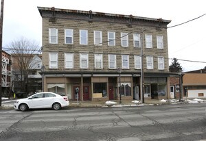 36-40 N Church St in Carbondale, PA - Building Photo