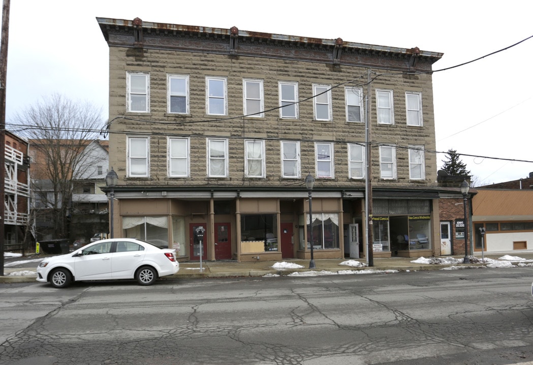 36-40 N Church St in Carbondale, PA - Building Photo