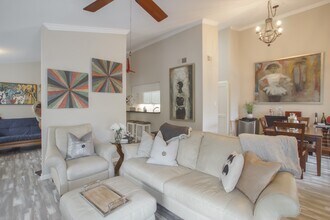 1881 Bering Dr in Houston, TX - Building Photo - Building Photo