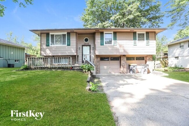 property at 1805 SW Speas Dr