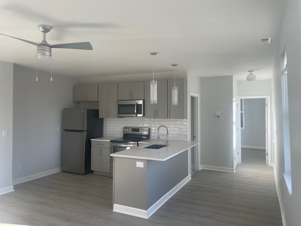 216 Findlay St, Unit One in Cincinnati, OH - Building Photo