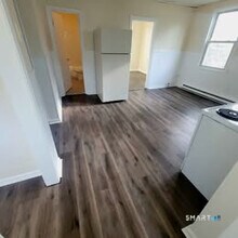 28 Wilson St in Waterbury, CT - Building Photo - Building Photo