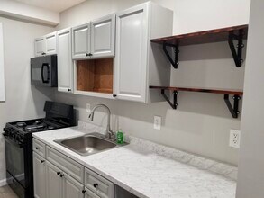 1518 S Bailey St, Unit 1518 South Bailey Street in Philadelphia, PA - Foto de edificio - Building Photo