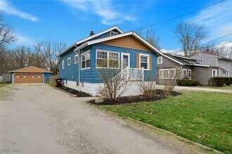 27279 Dunford Rd in Westlake, OH - Foto de edificio - Building Photo